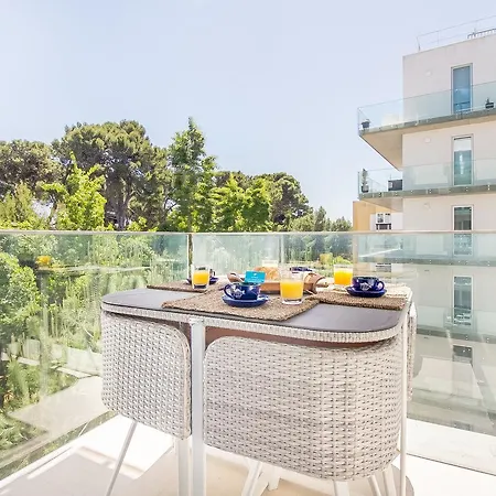 Апартаменты Luxury Experience In Lisbon Оэйраш